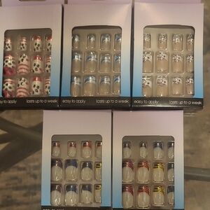 Stylish Press-On Nails Set - Multicolor Designs 5 Packs